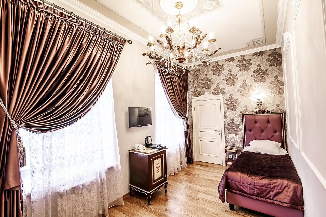 Art Hotel Aleksandrovsky คอสโทรมา ภายนอก รูปภาพ