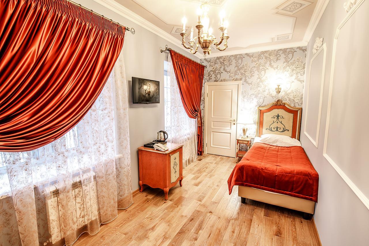 Art Hotel Aleksandrovsky คอสโทรมา ภายนอก รูปภาพ